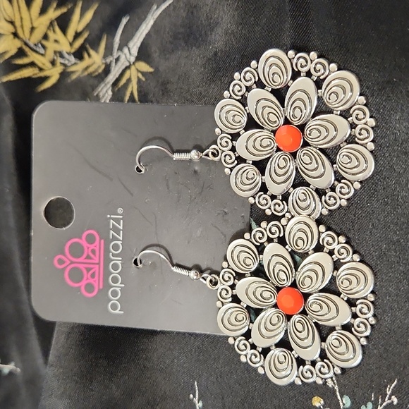 paparazzi Jewelry - Paparazzi Silver Flower Earrings Red